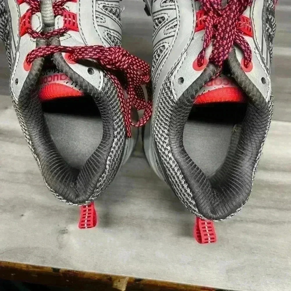 Saucony Excursion TR9 trail Shoes Womens 7 Gray Pink cute comfy running hiking - Picture 7 of 8